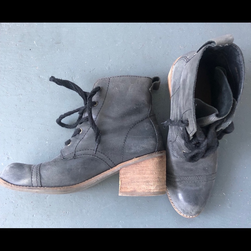 Black Lace-Up Leather Boots - Moto Boots - Size 7